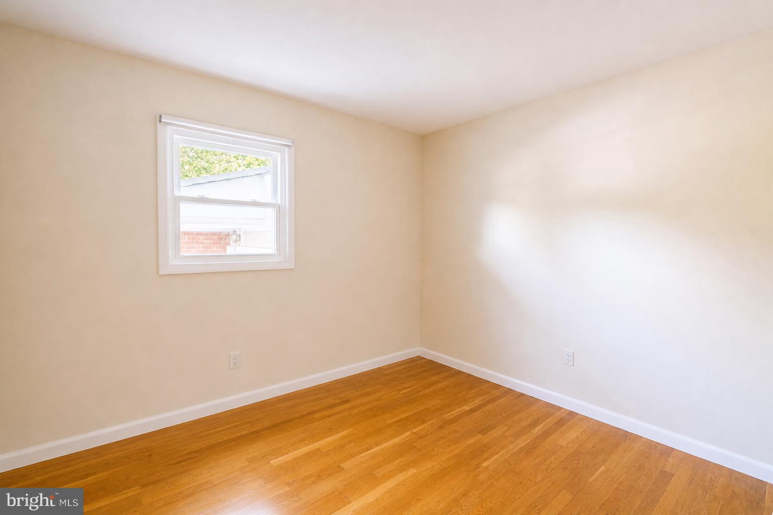 GLENORA HILLS - Residential