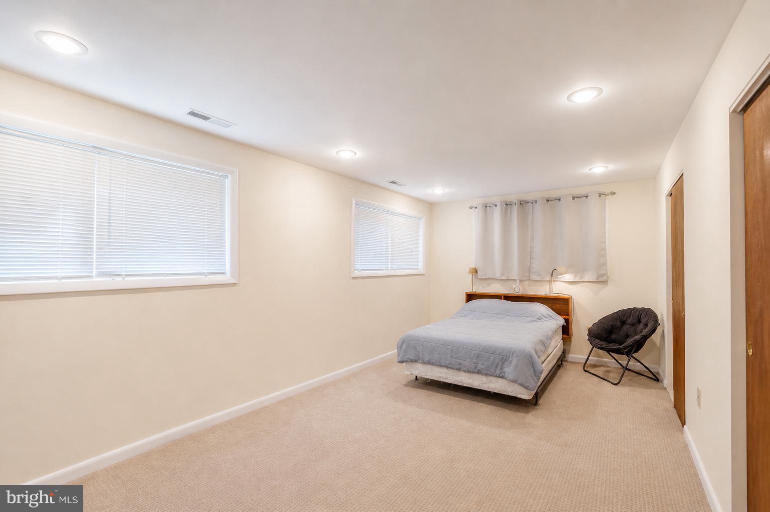 GLENORA HILLS - Residential