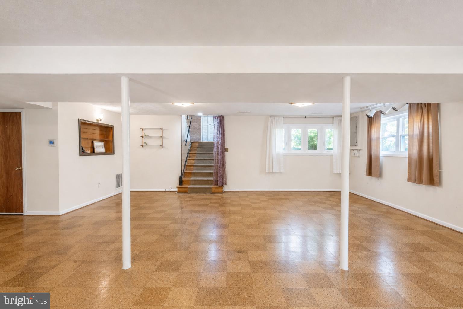 GLENORA HILLS - Residential