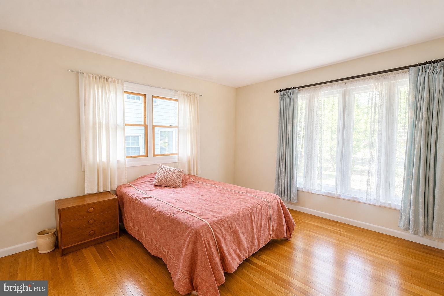 GLENORA HILLS - Residential