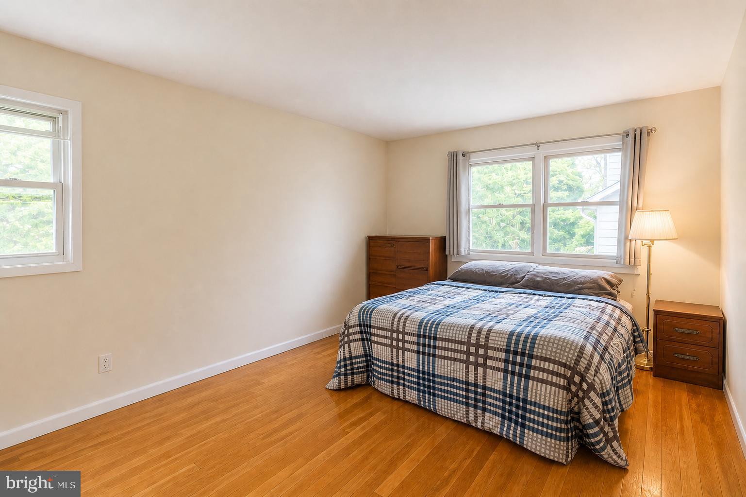 GLENORA HILLS - Residential