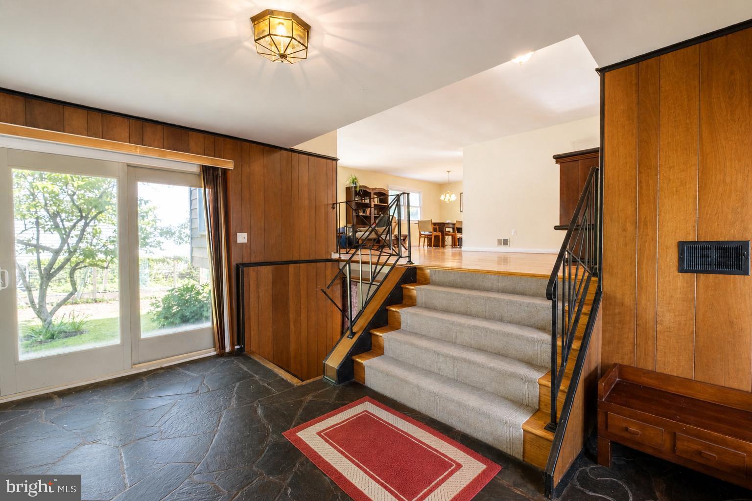 GLENORA HILLS - Residential