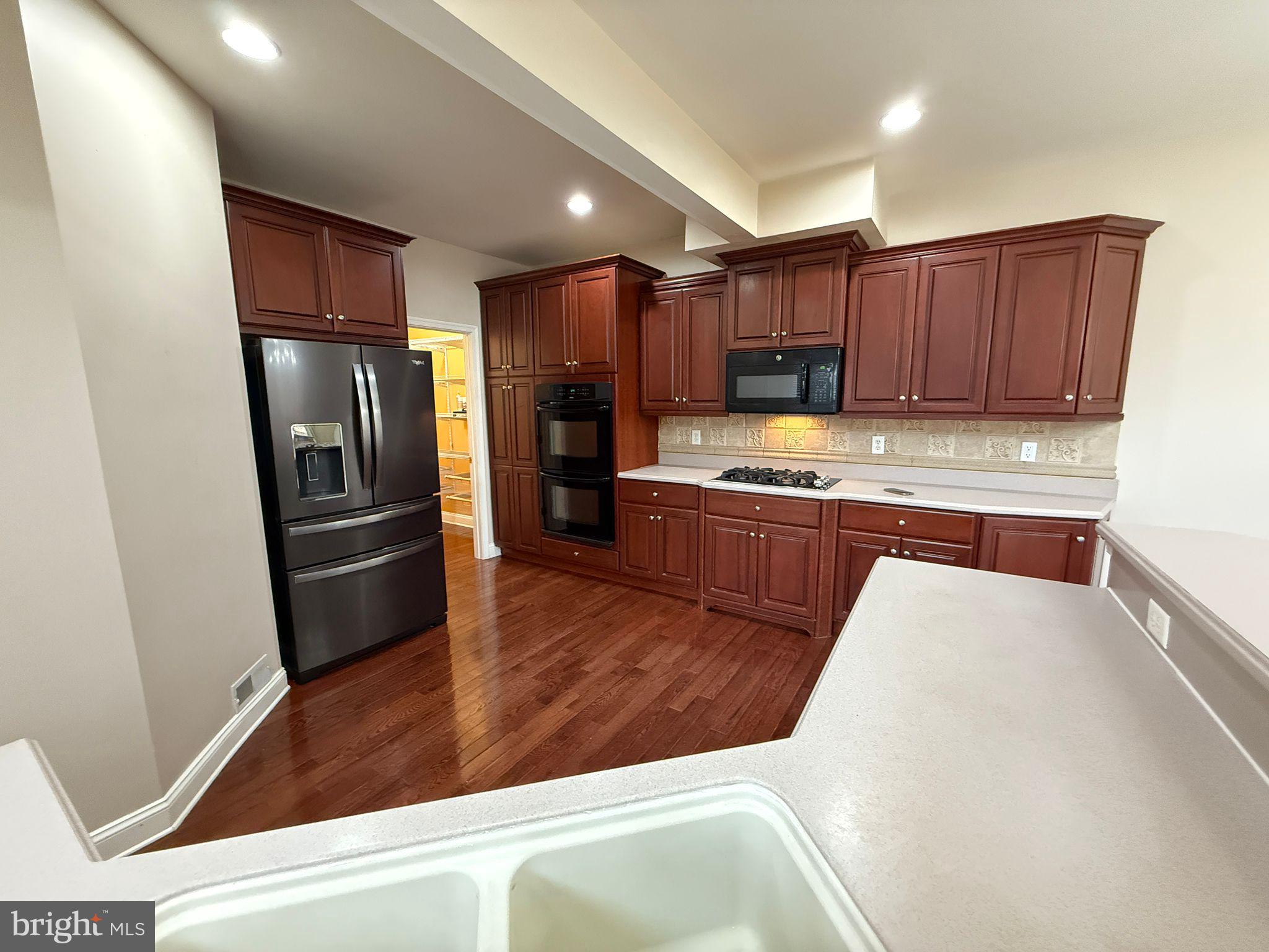 NORTHBROOK - Residential Lease