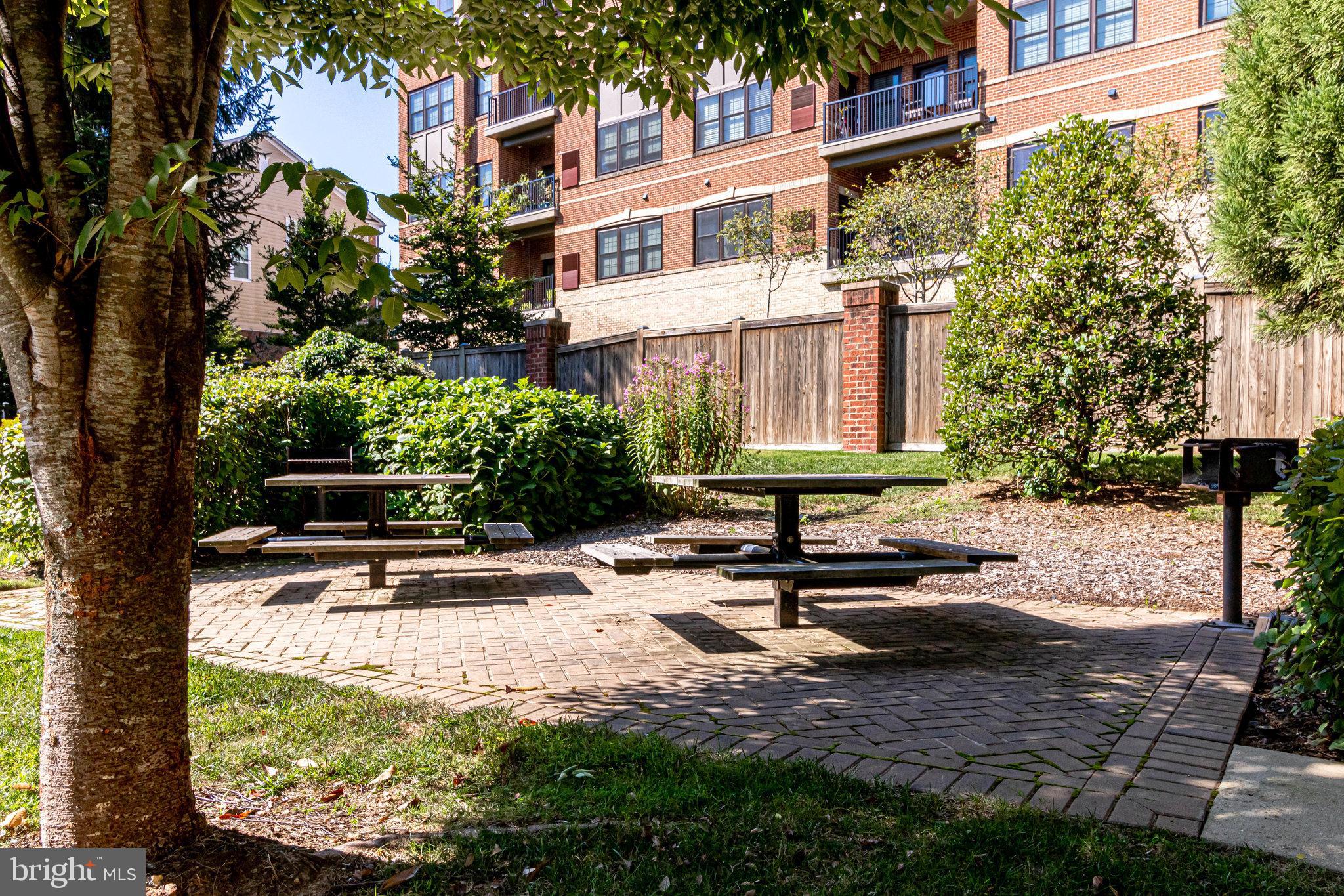 HUNTERS BRANCH - Residential