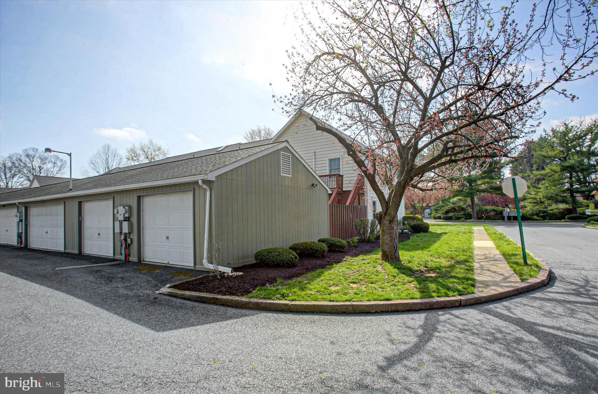 DELANCEY COURT - Residential