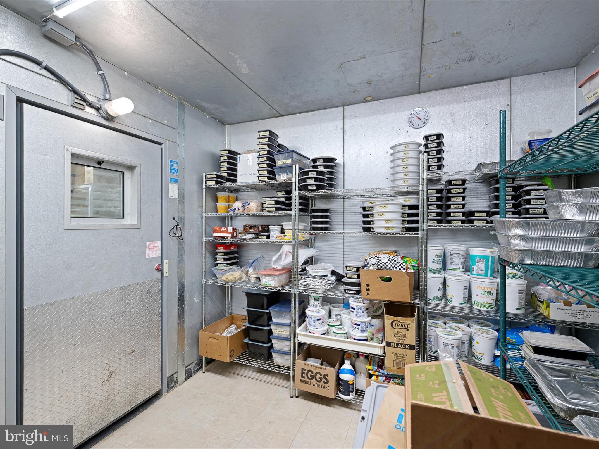 EAST LAKE GDNS - Commercial Sale