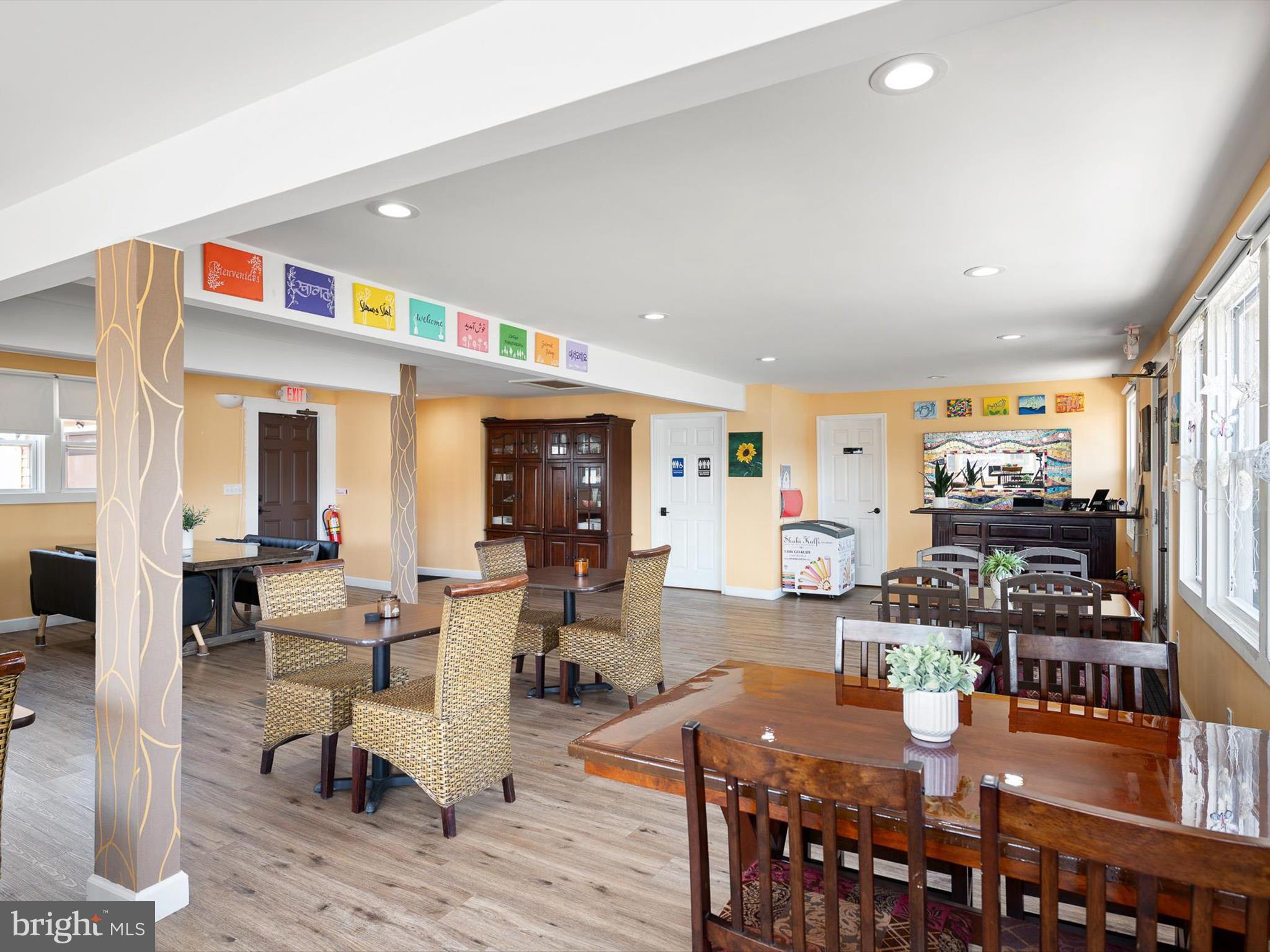 EAST LAKE GDNS - Commercial Sale