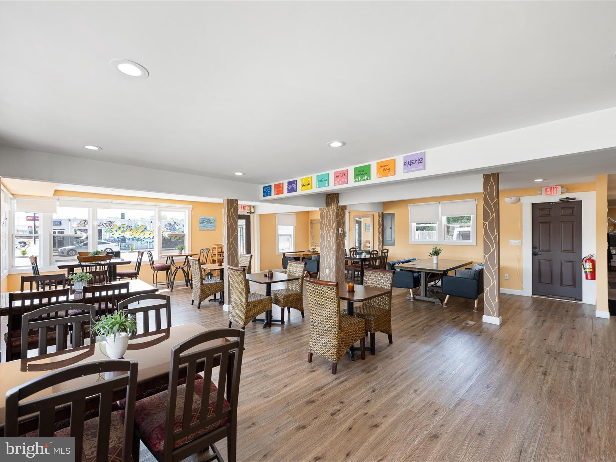 EAST LAKE GDNS - Commercial Sale