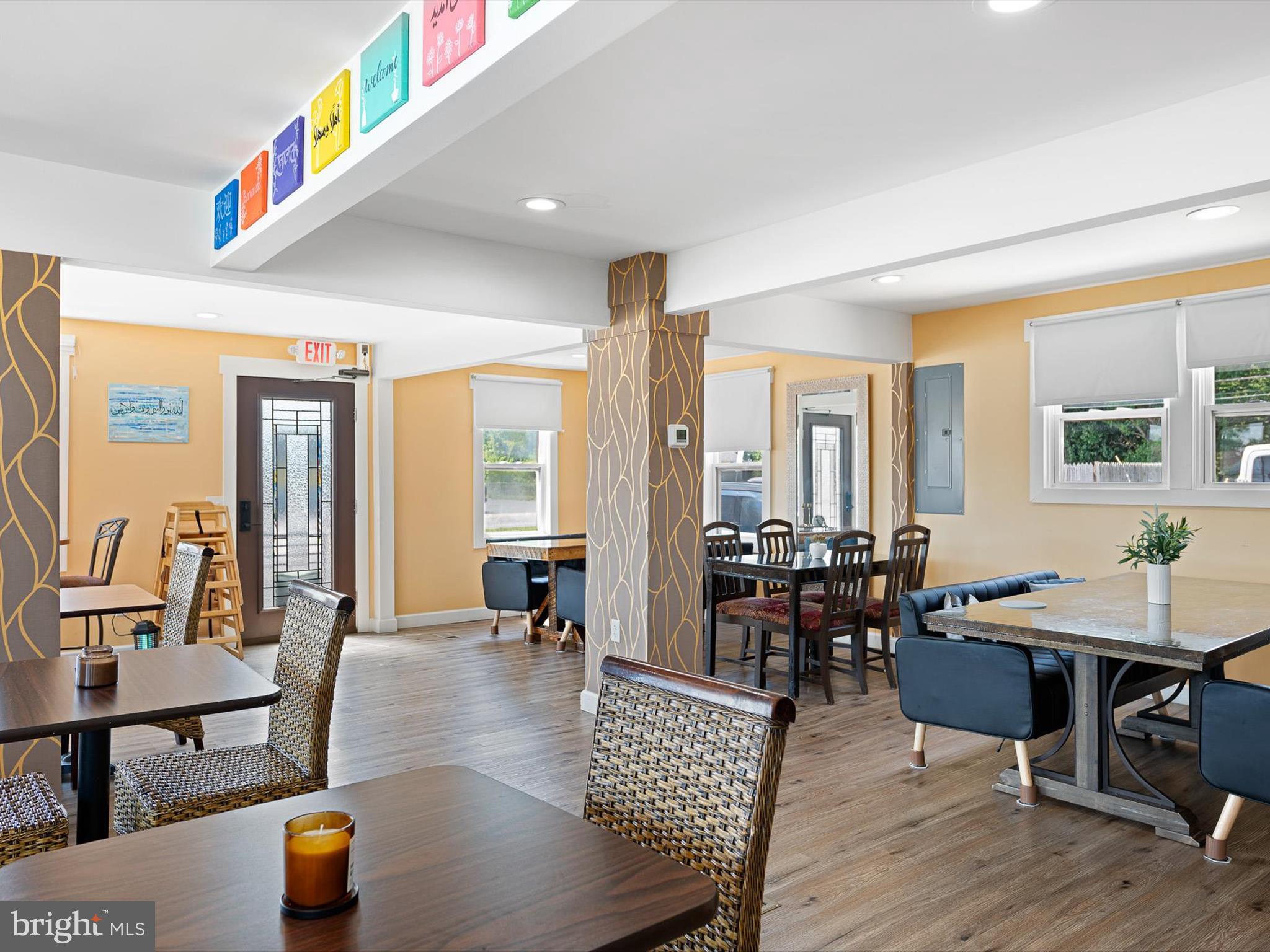 EAST LAKE GDNS - Commercial Sale