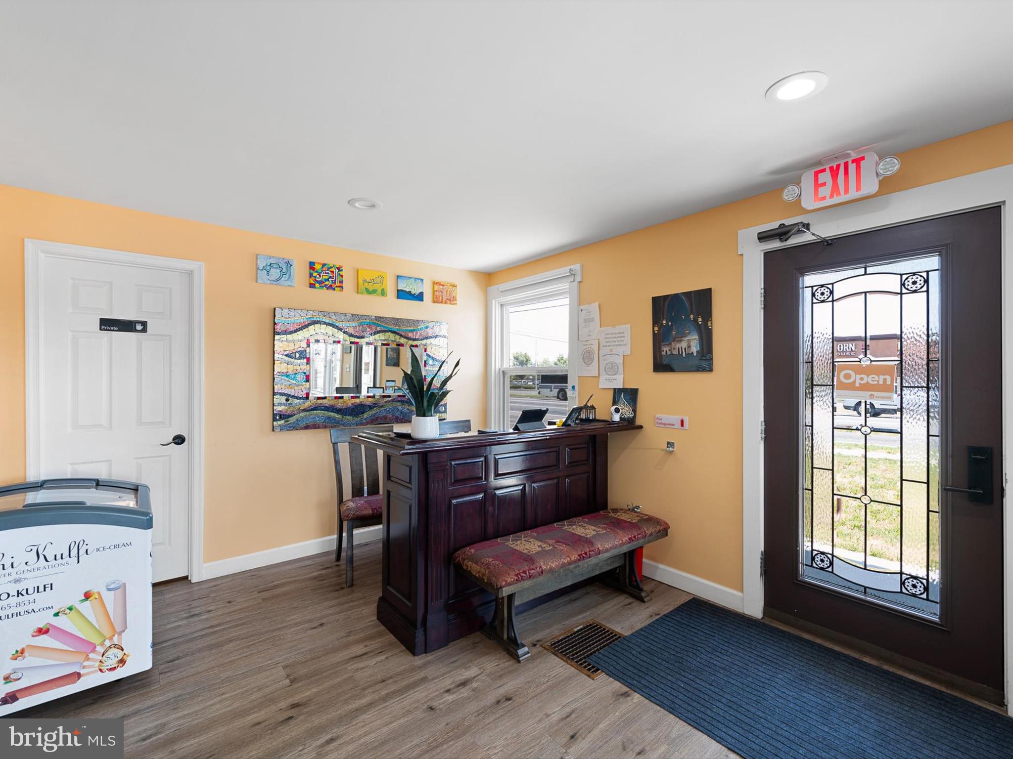 EAST LAKE GDNS - Commercial Sale