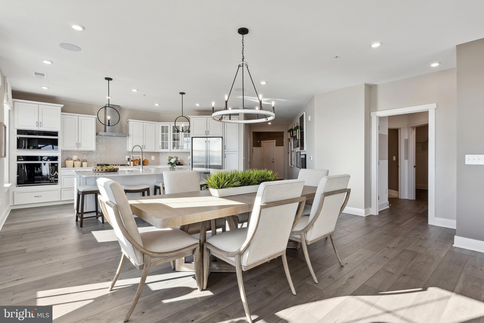 FOUR SEASONS AT KENT ISLAND - Residential