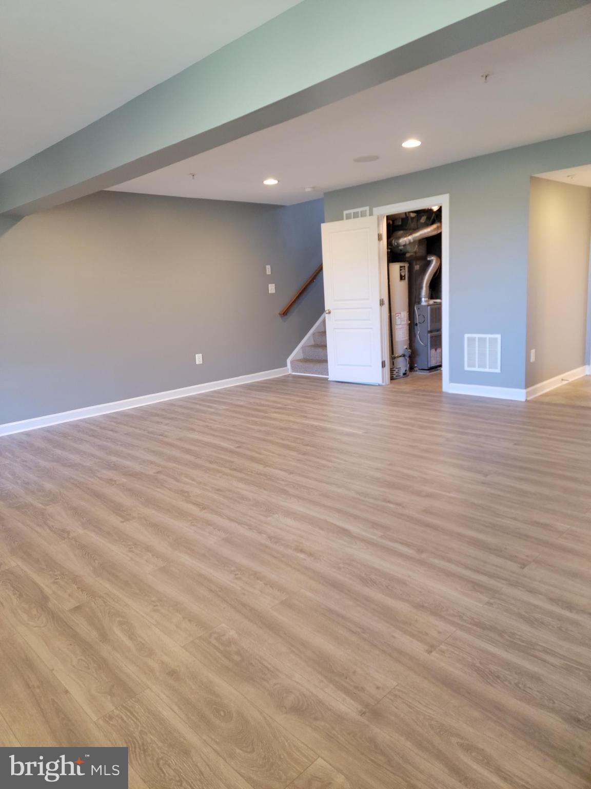 OAK CREEK CLUB GOLF COURSE - Residential Lease