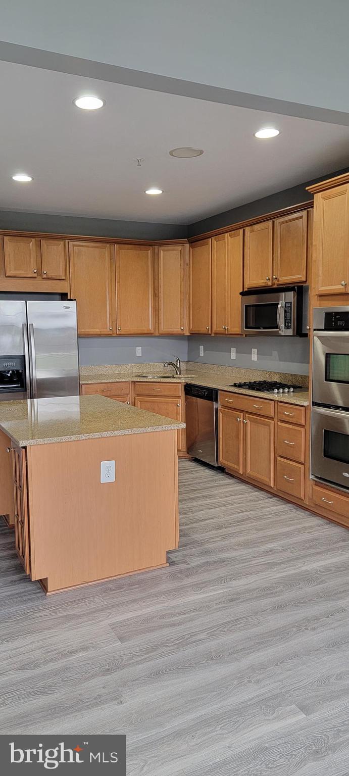 OAK CREEK CLUB GOLF COURSE - Residential Lease