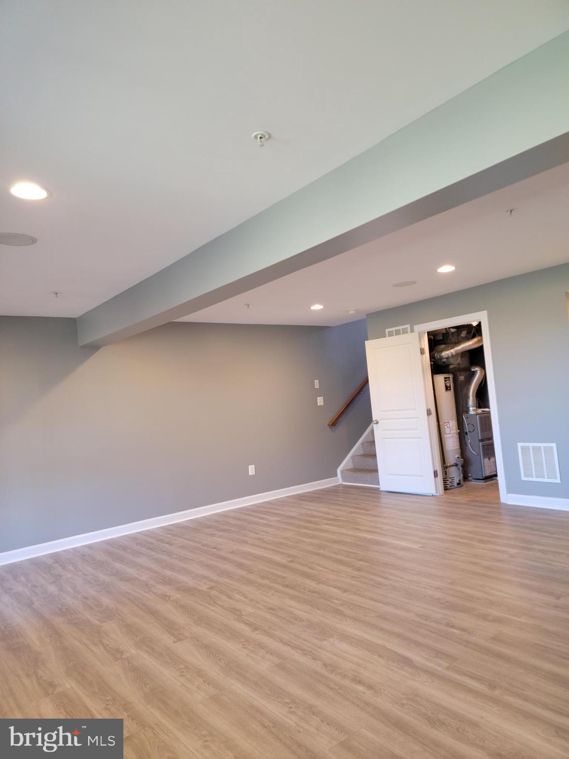 OAK CREEK CLUB GOLF COURSE - Residential Lease