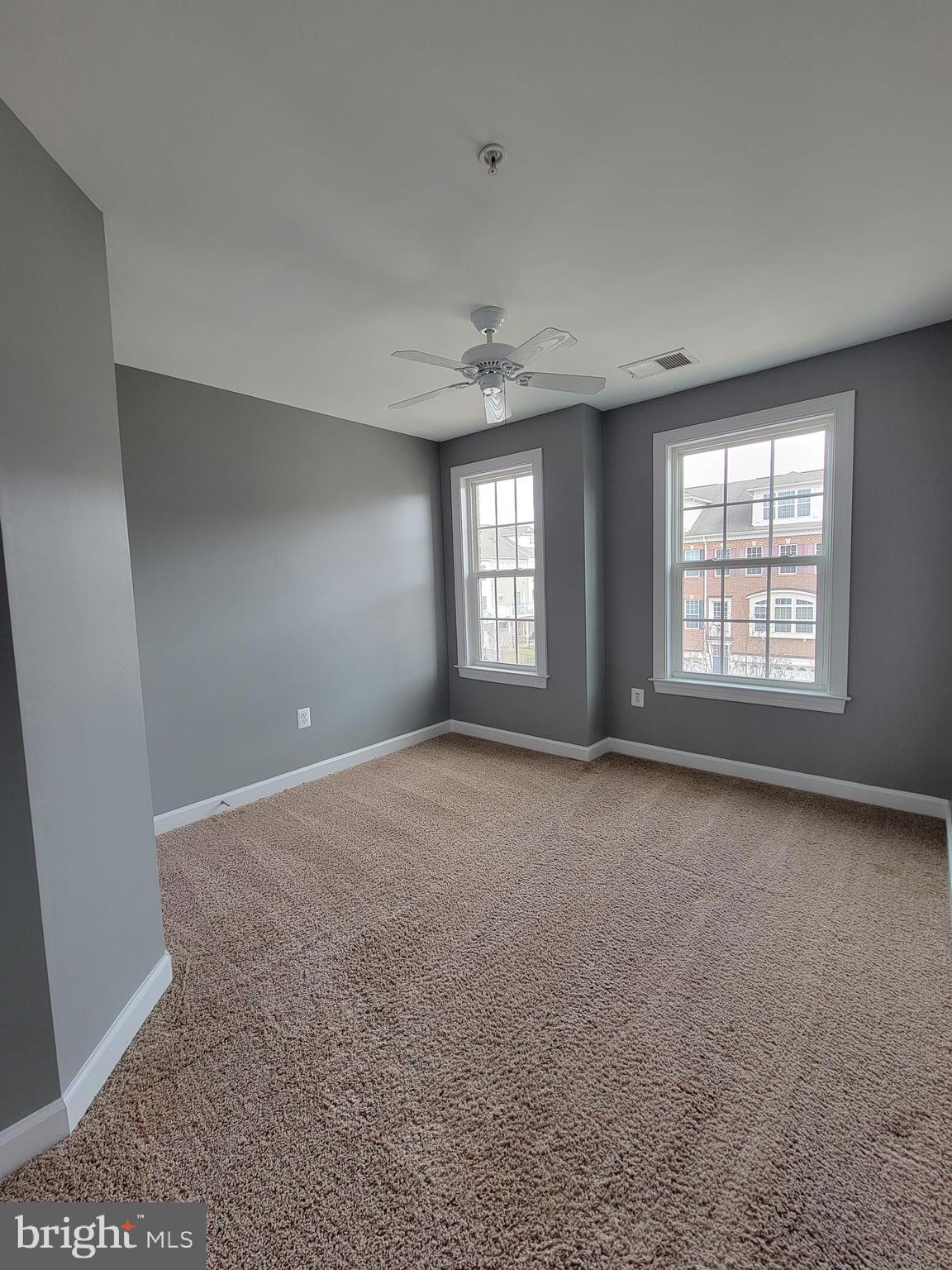 OAK CREEK CLUB GOLF COURSE - Residential Lease