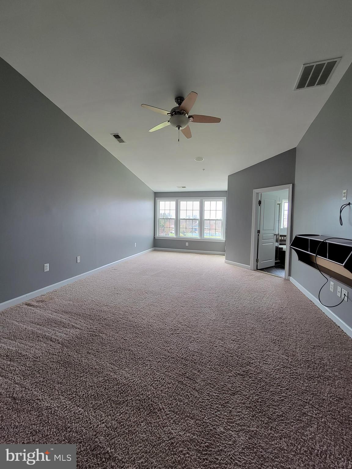 OAK CREEK CLUB GOLF COURSE - Residential Lease