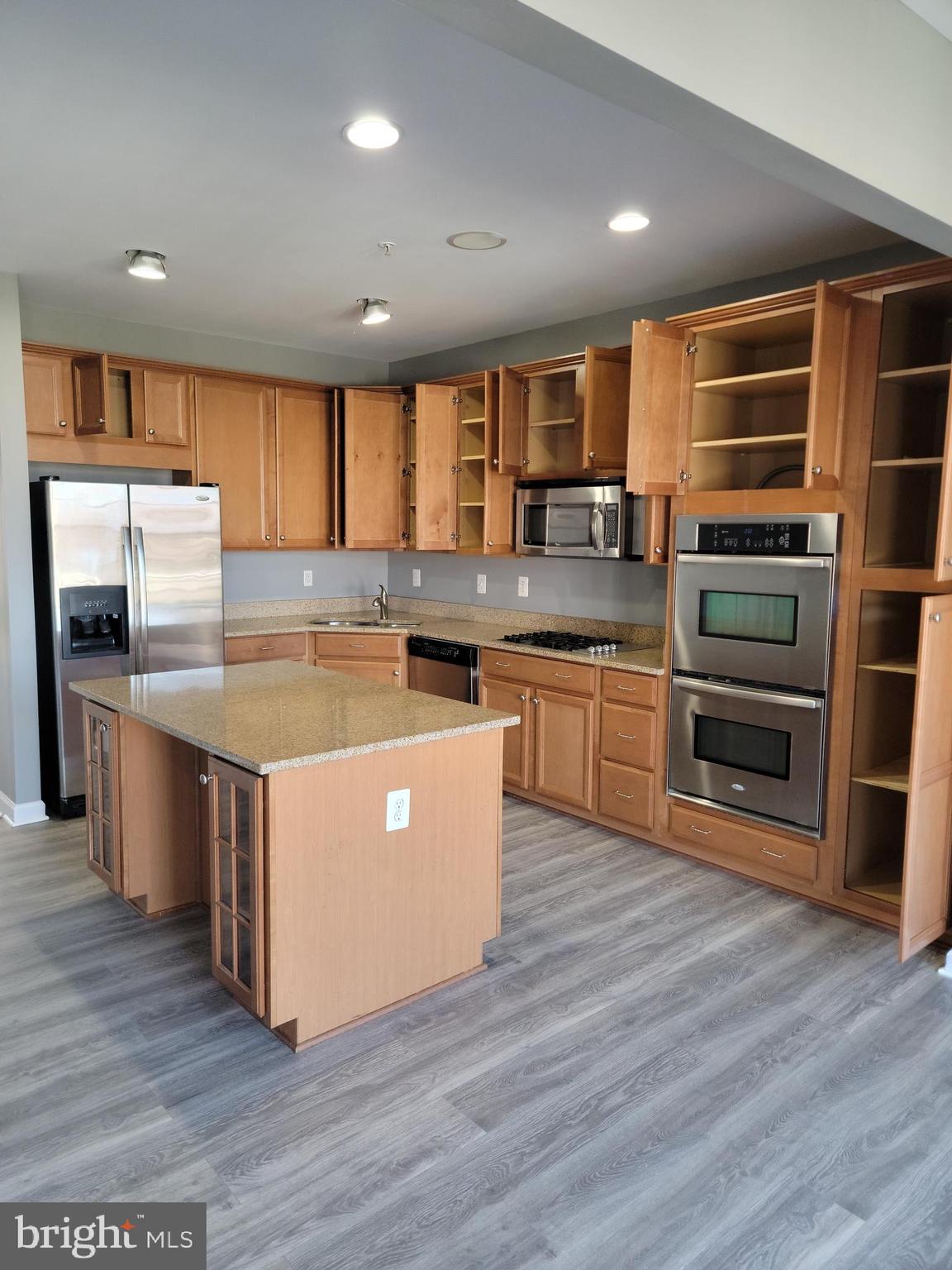 OAK CREEK CLUB GOLF COURSE - Residential Lease