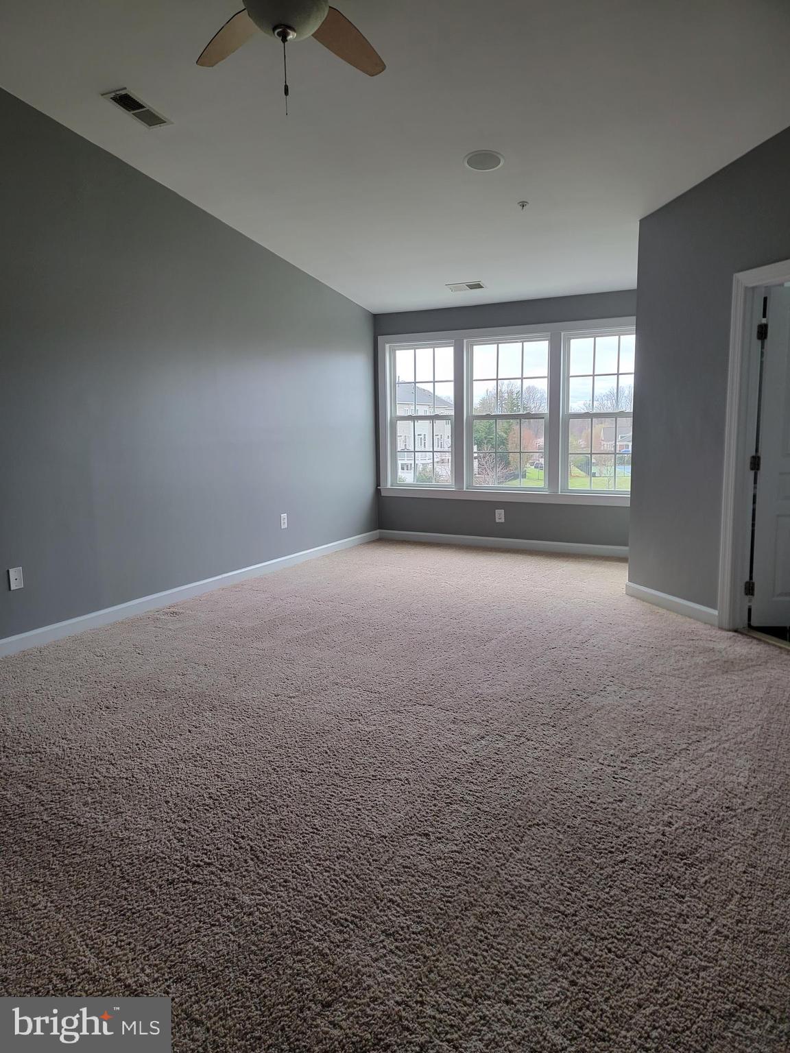 OAK CREEK CLUB GOLF COURSE - Residential Lease