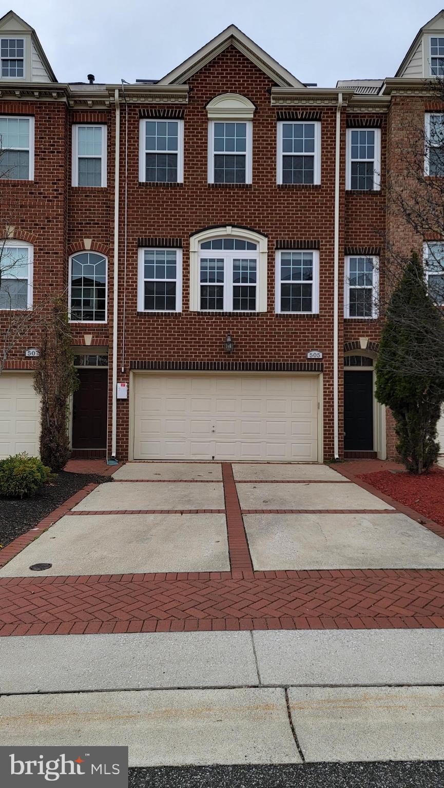 OAK CREEK CLUB GOLF COURSE - Residential Lease