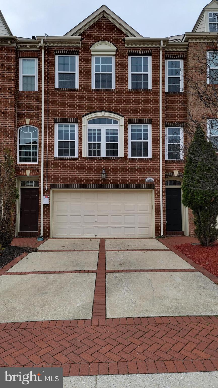 OAK CREEK CLUB GOLF COURSE - Residential Lease