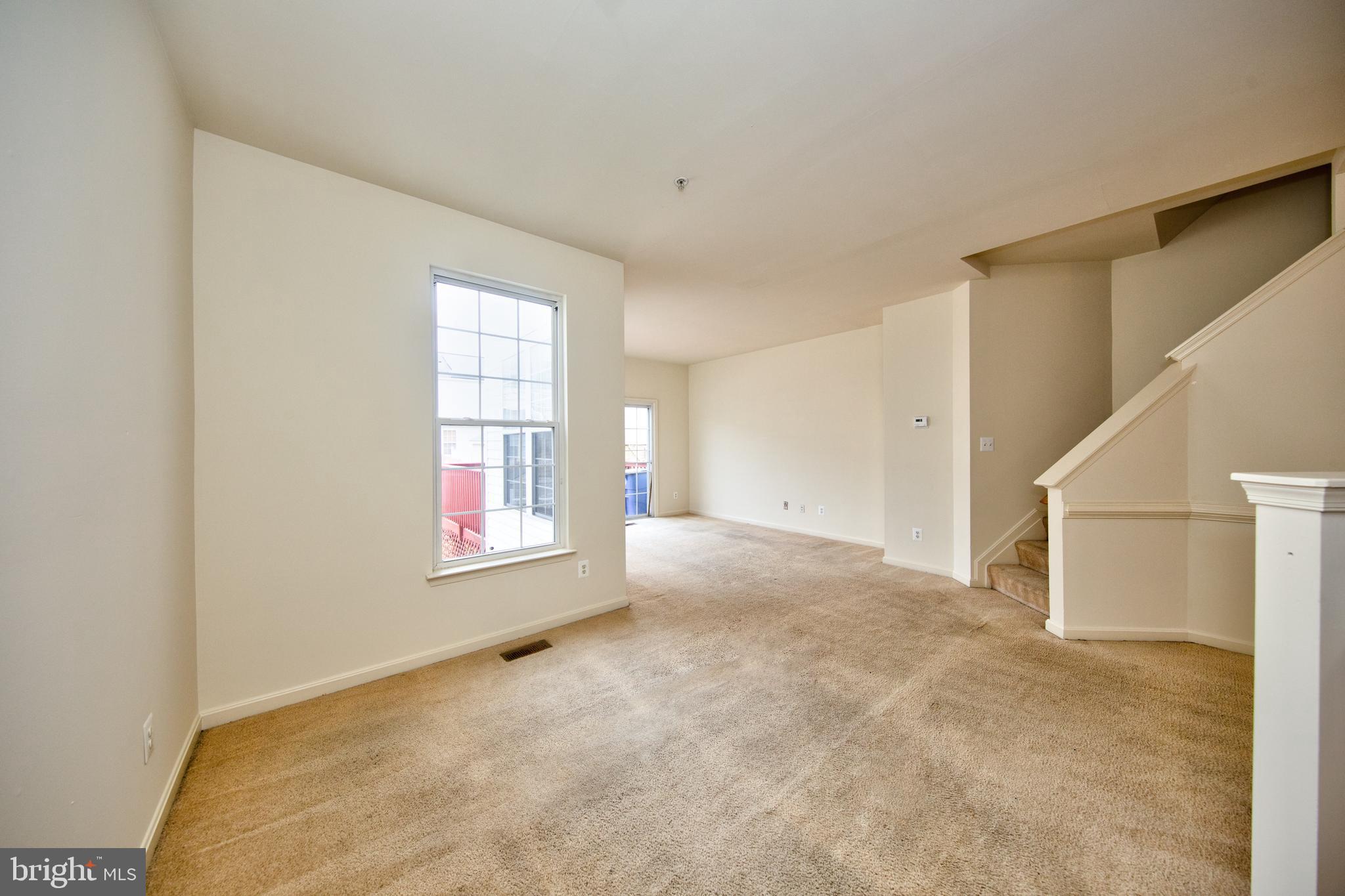 HOLLY WOODS - Residential