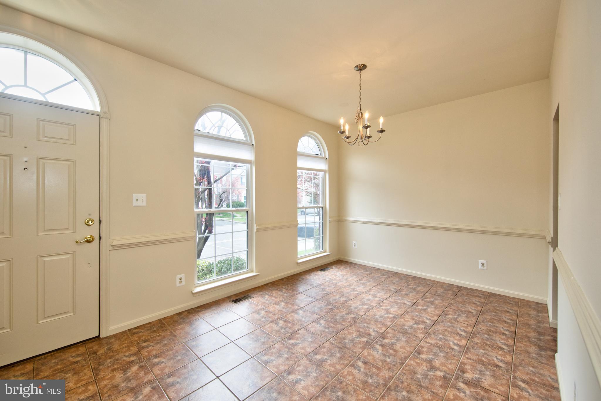 HOLLY WOODS - Residential