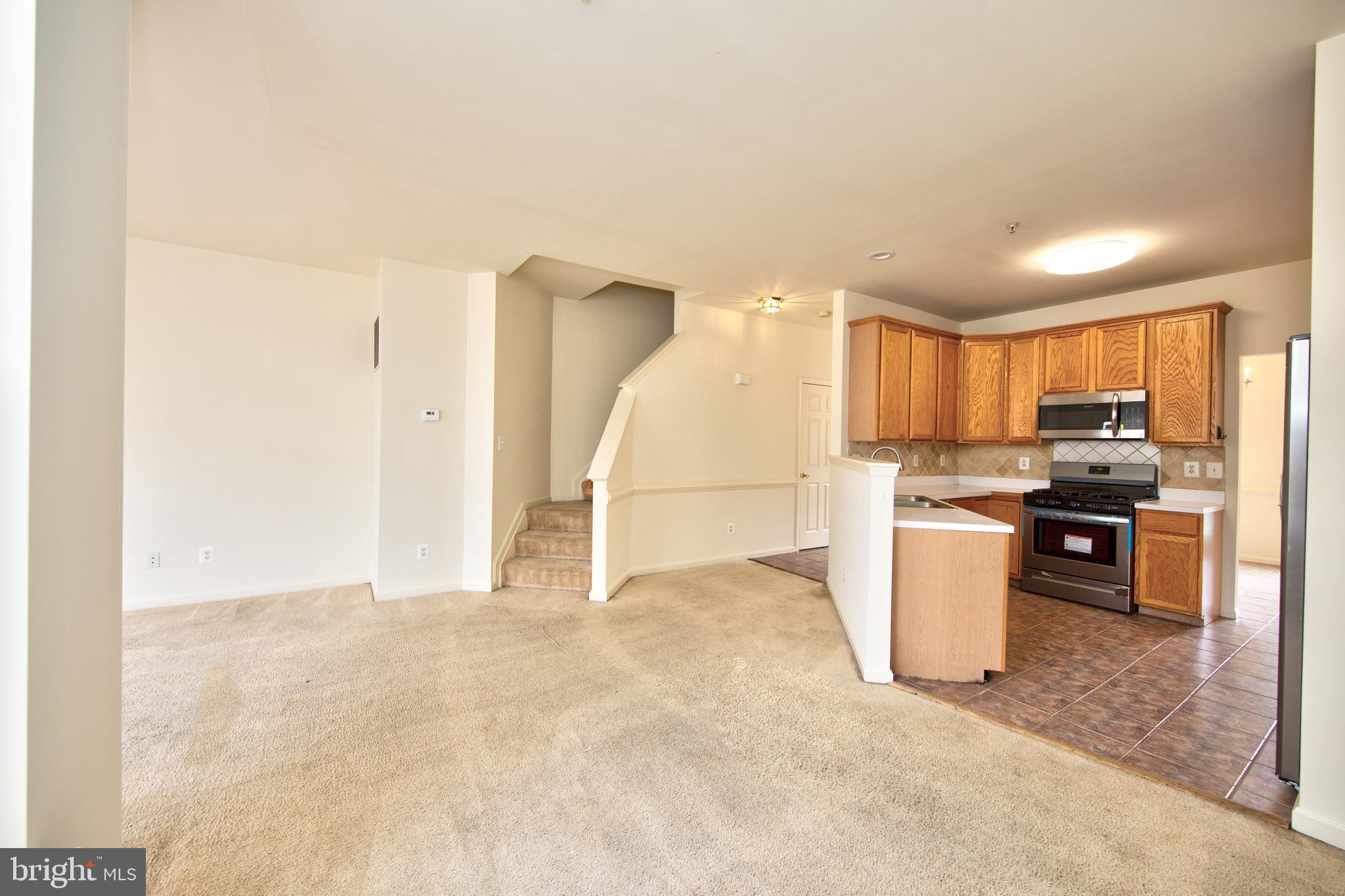 HOLLY WOODS - Residential