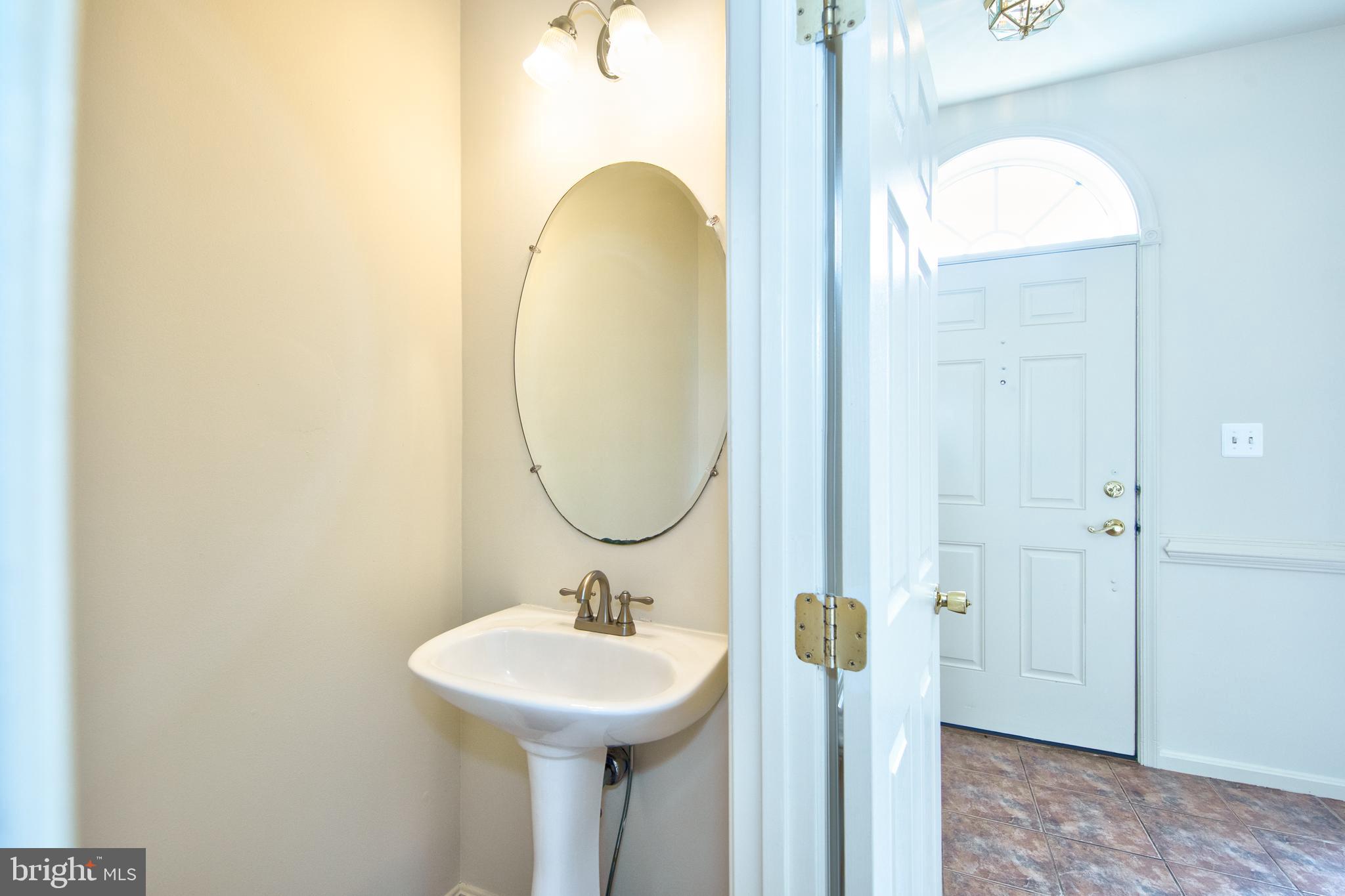 HOLLY WOODS - Residential