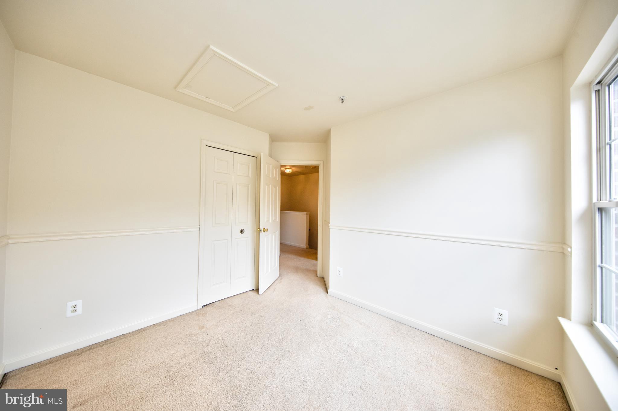 HOLLY WOODS - Residential