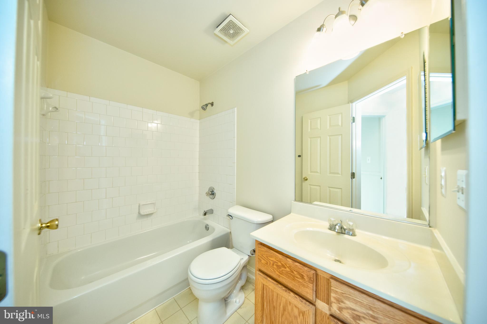 HOLLY WOODS - Residential