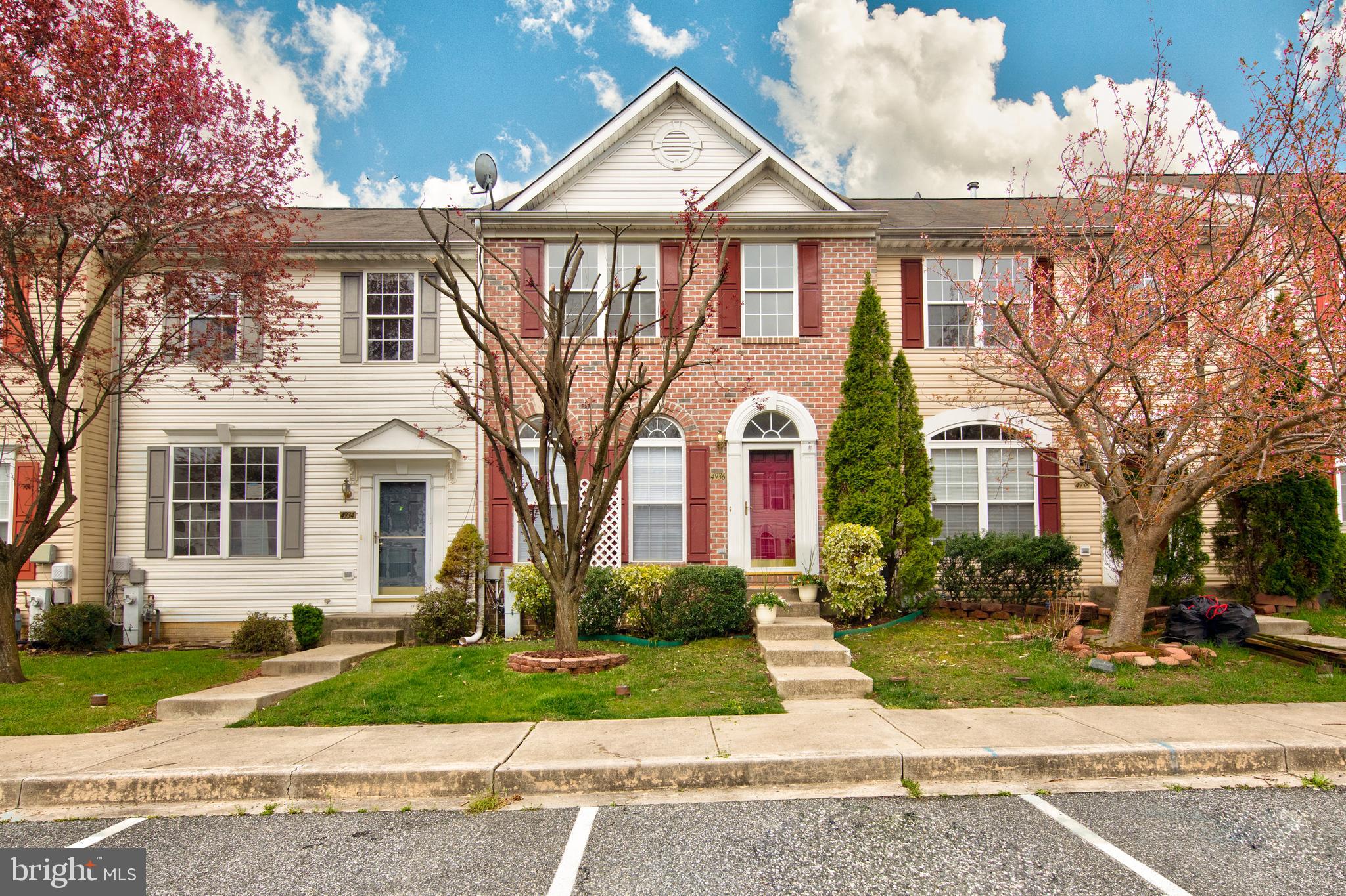 HOLLY WOODS - Residential