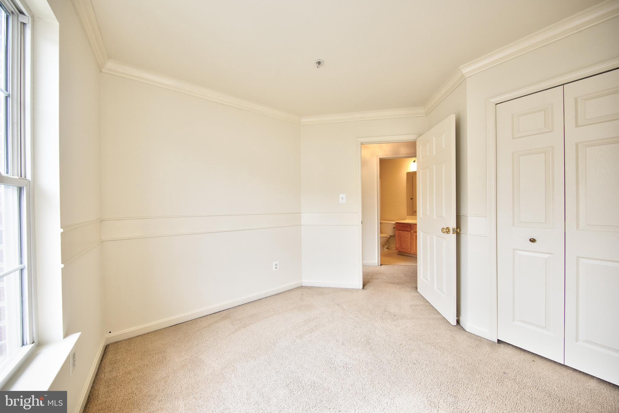 HOLLY WOODS - Residential