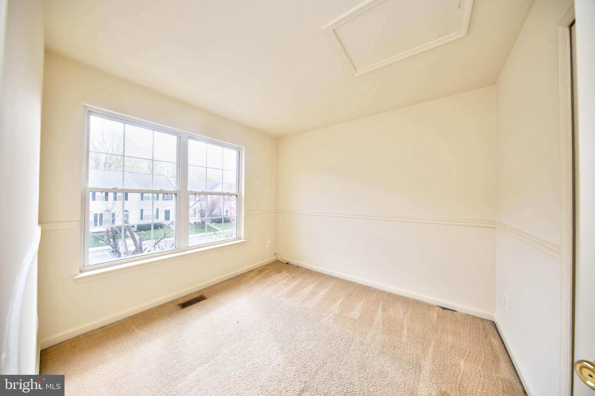 HOLLY WOODS - Residential