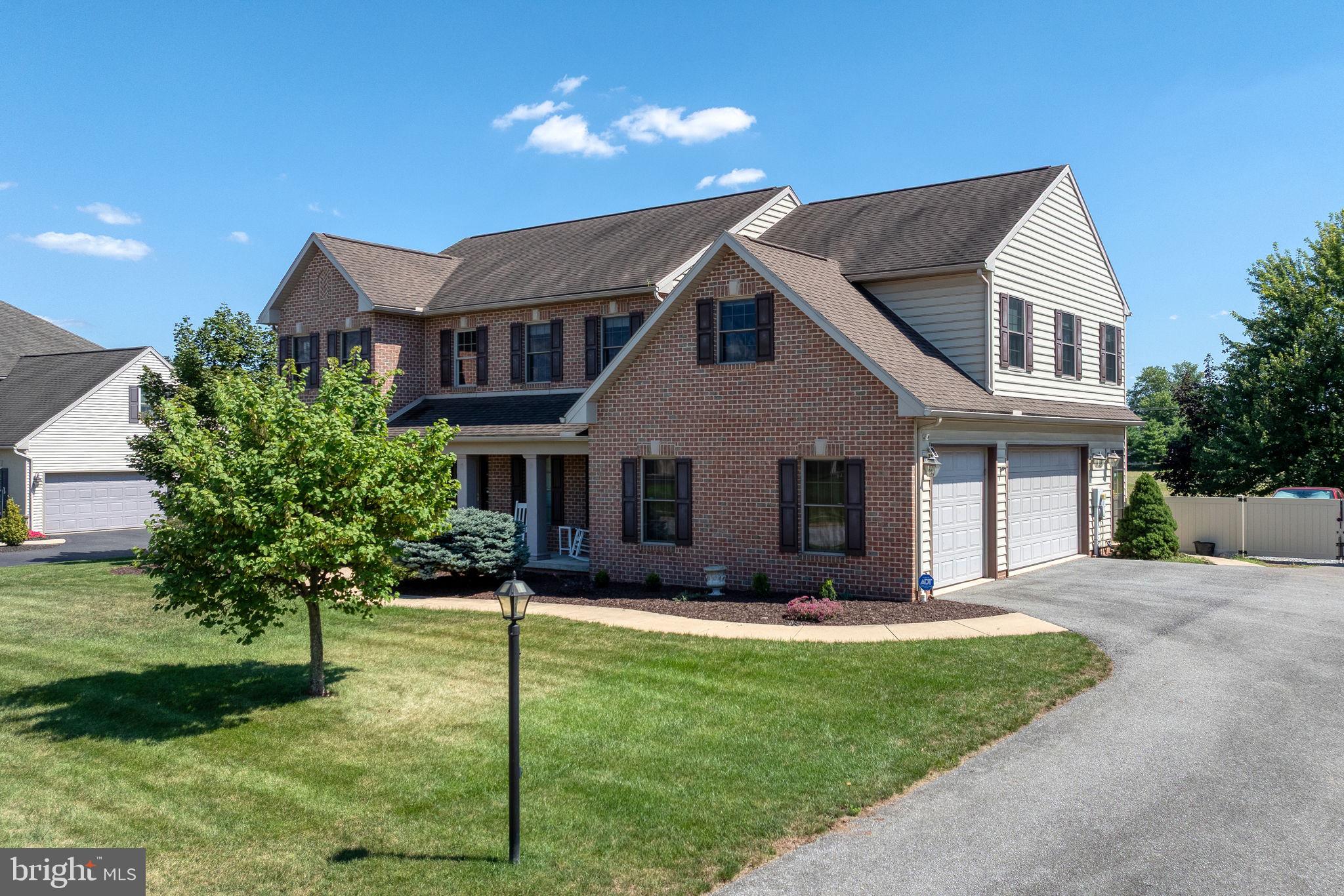 680 FOXTAIL DRIVE
