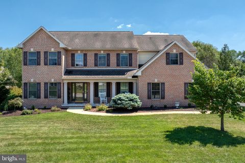 680 FOXTAIL DRIVE YORK PA 17404