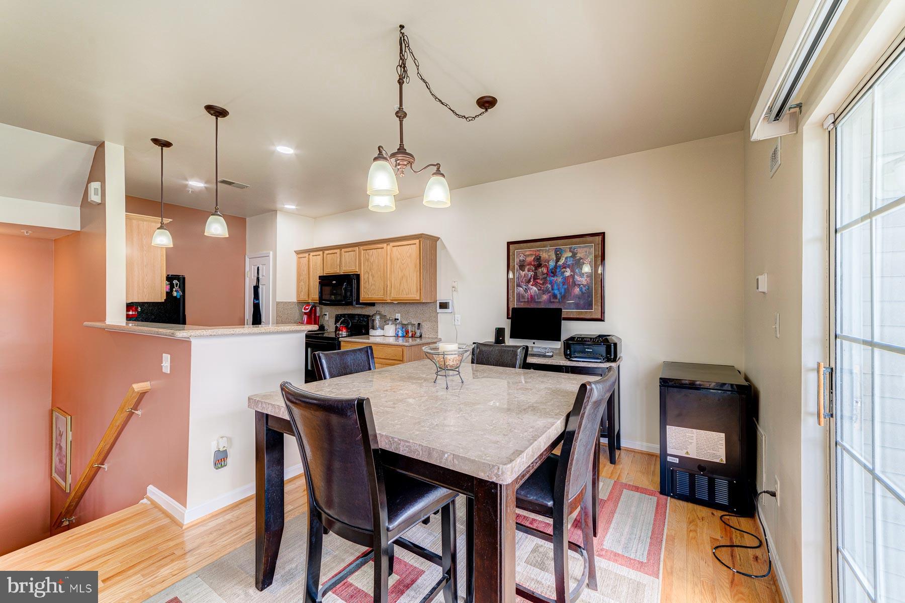 HAMPSHIRE HALL CONDO - Residential