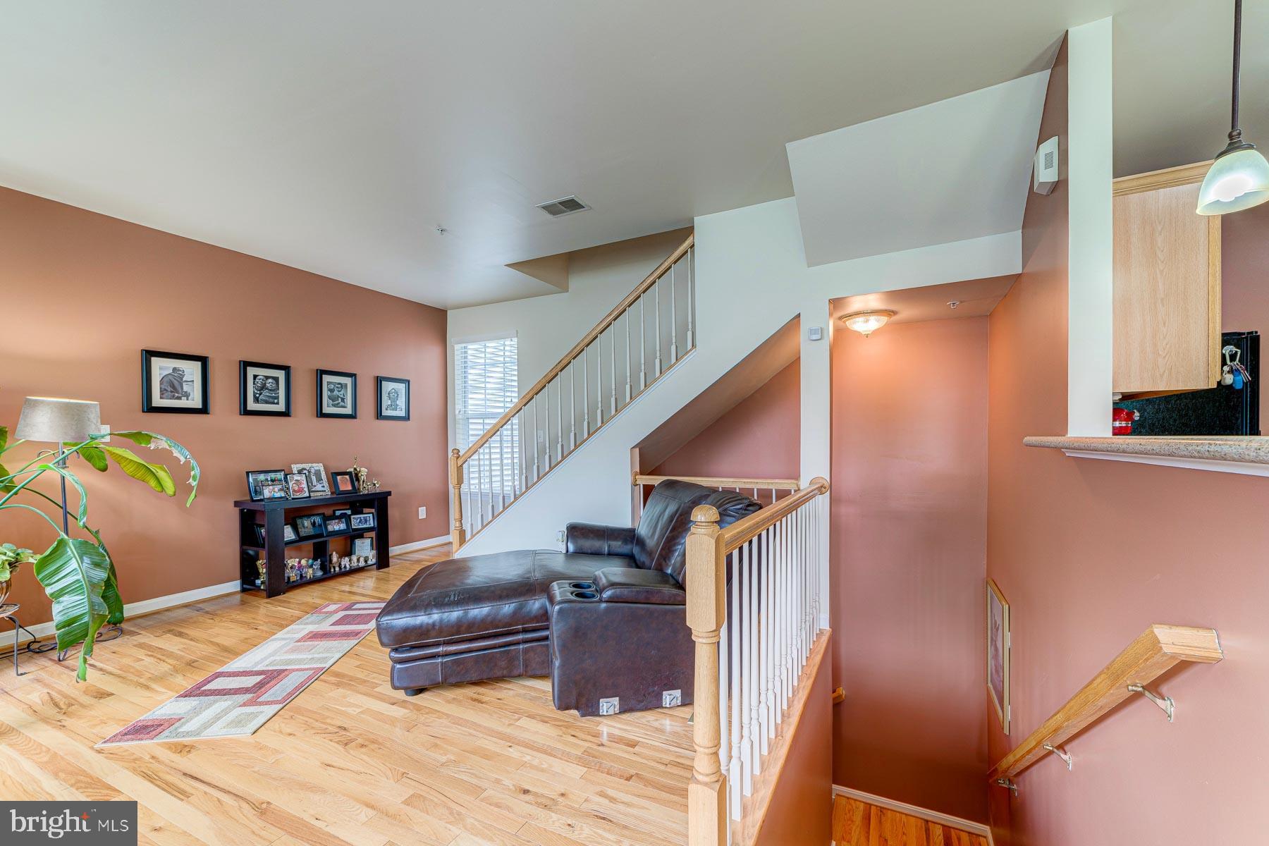 HAMPSHIRE HALL CONDO - Residential