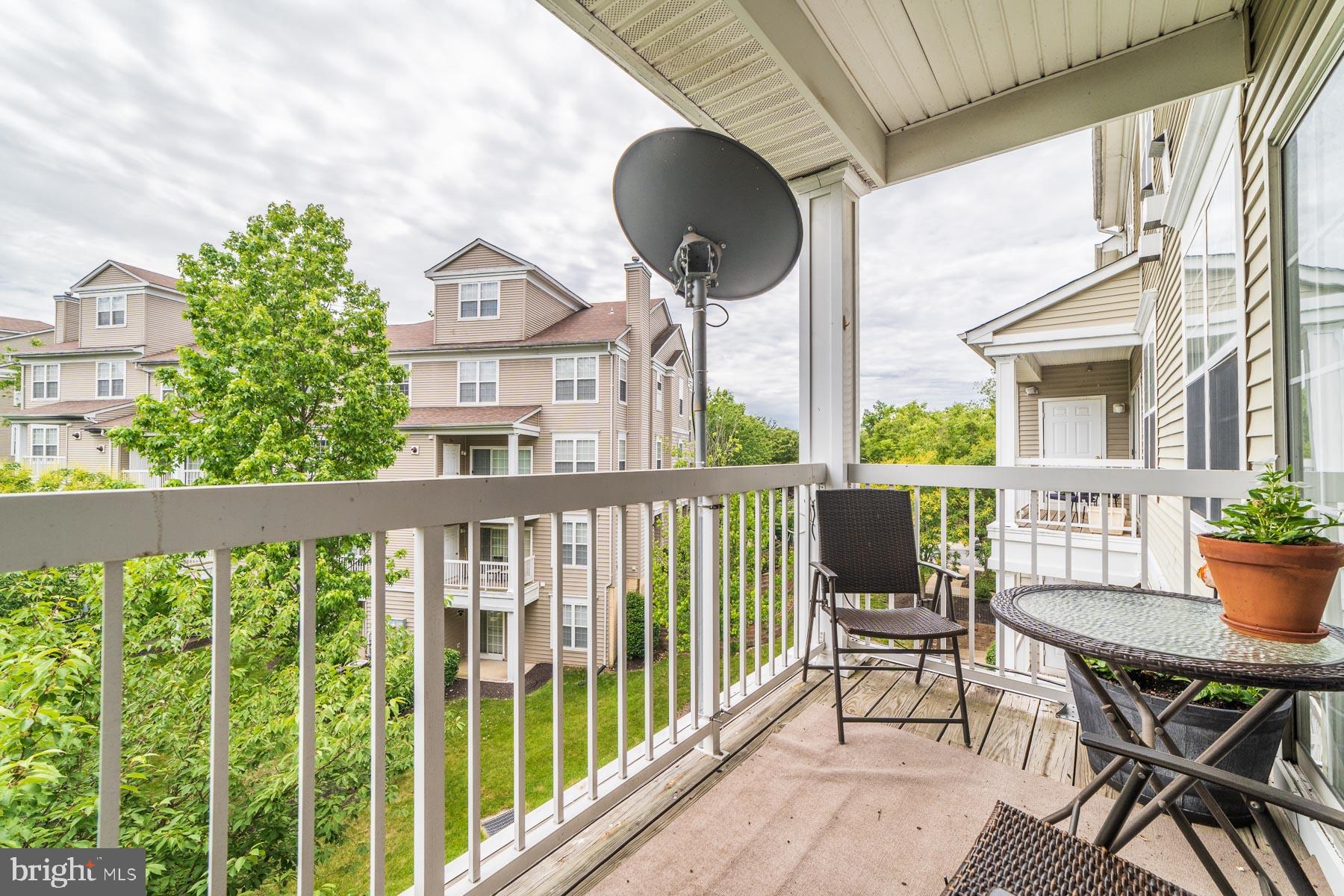 HAMPSHIRE HALL CONDO - Residential