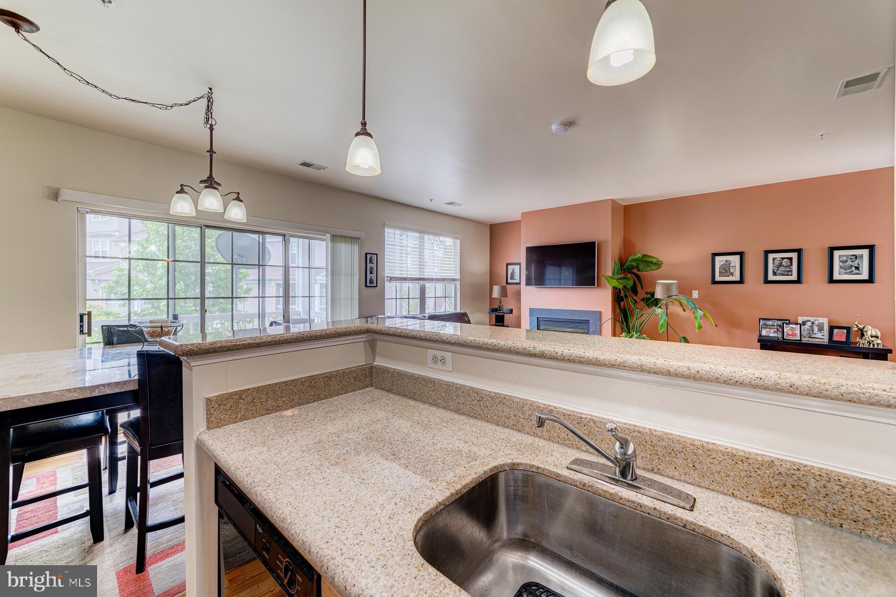 HAMPSHIRE HALL CONDO - Residential