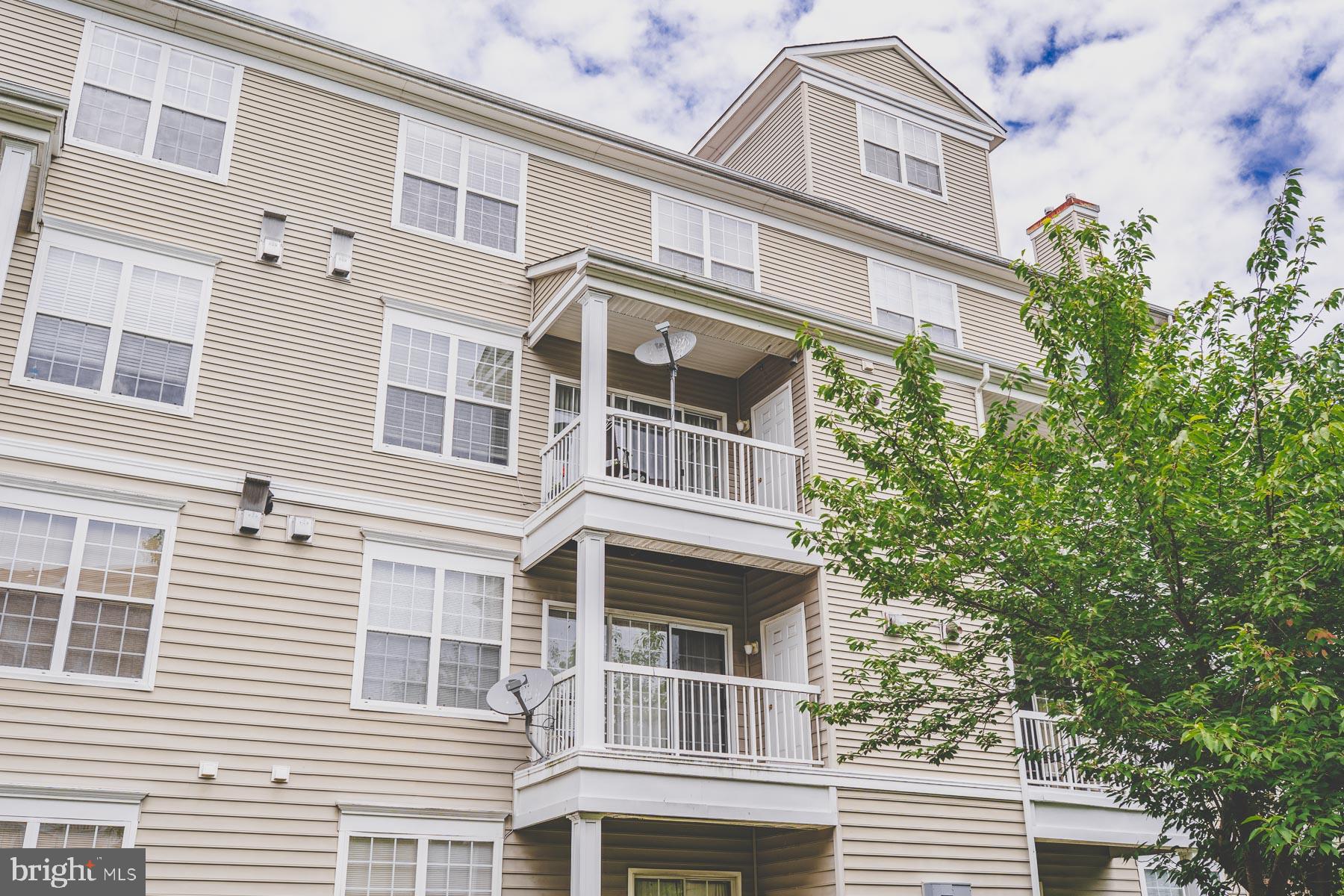 HAMPSHIRE HALL CONDO - Residential