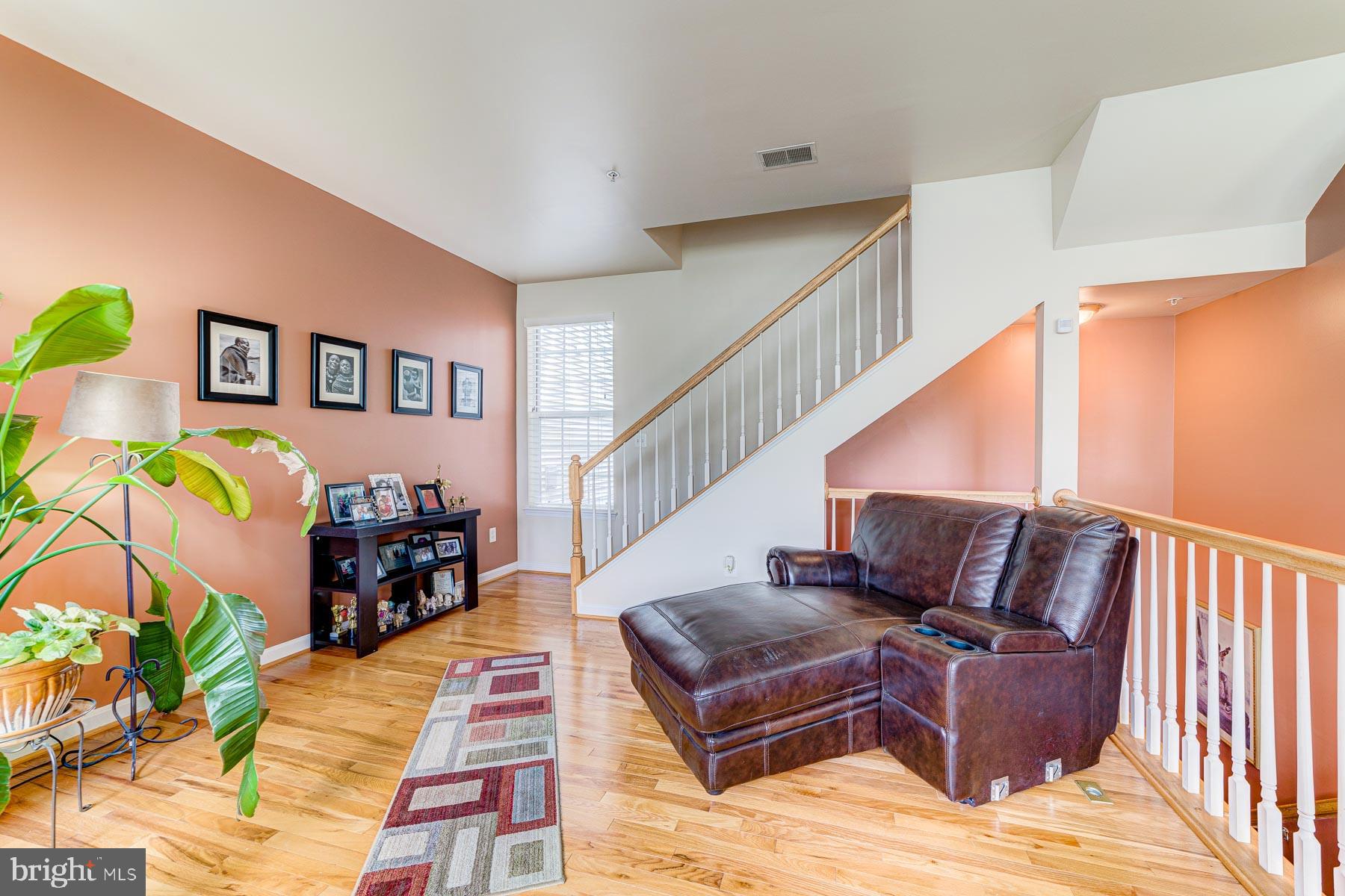 HAMPSHIRE HALL CONDO - Residential