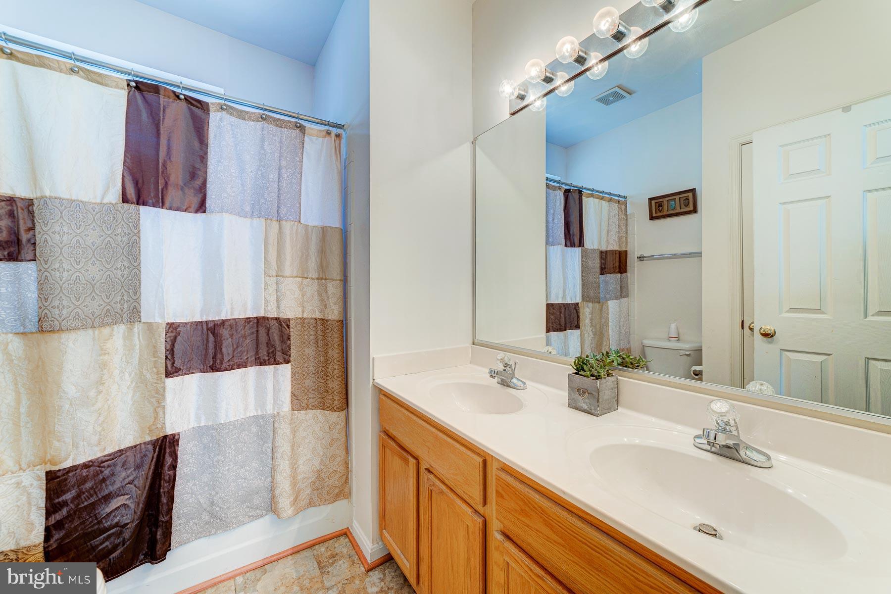 HAMPSHIRE HALL CONDO - Residential