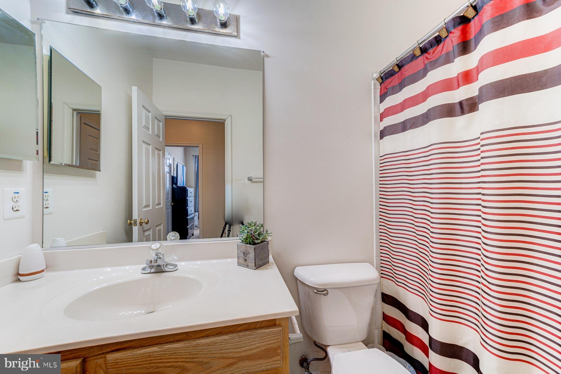 HAMPSHIRE HALL CONDO - Residential