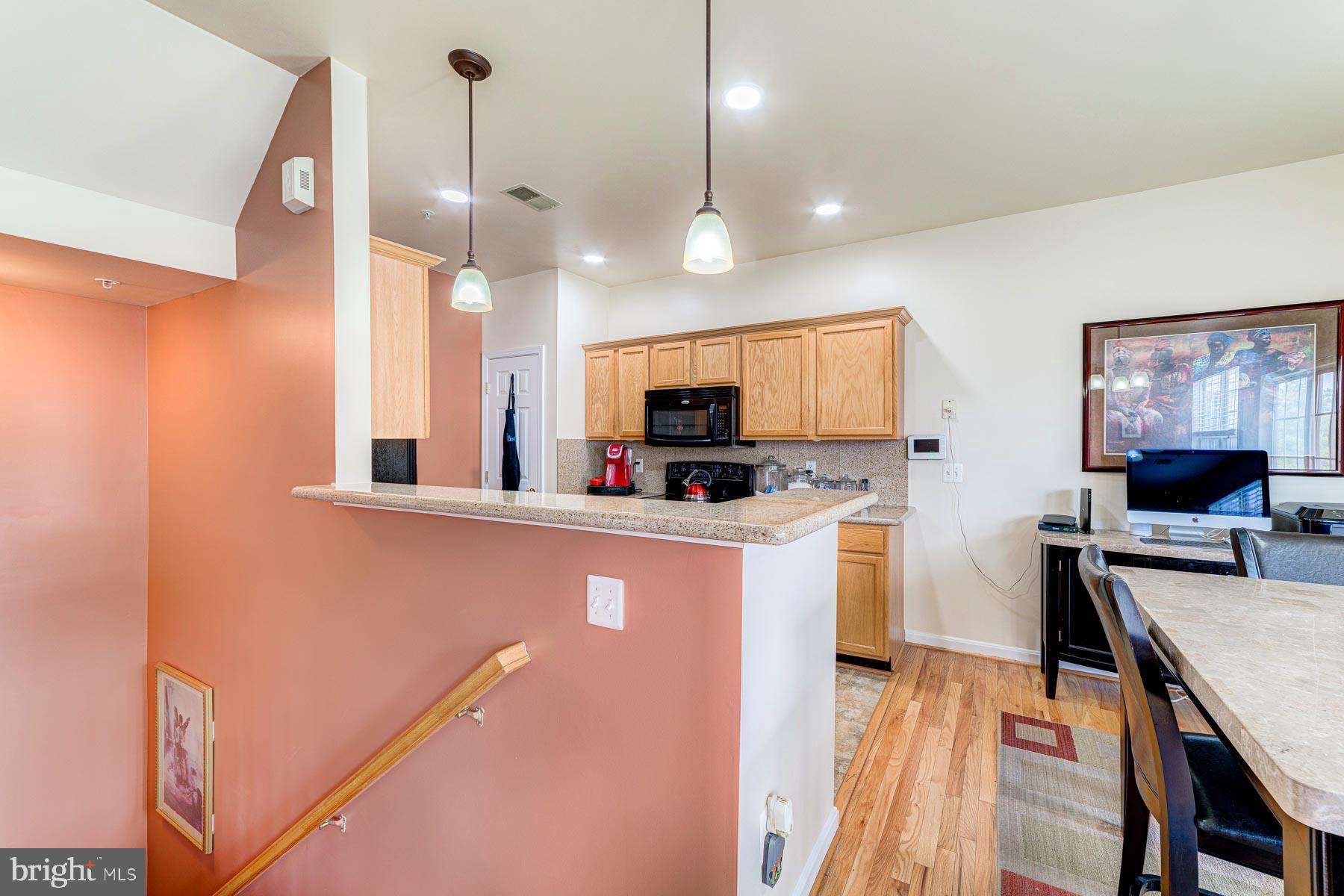 HAMPSHIRE HALL CONDO - Residential