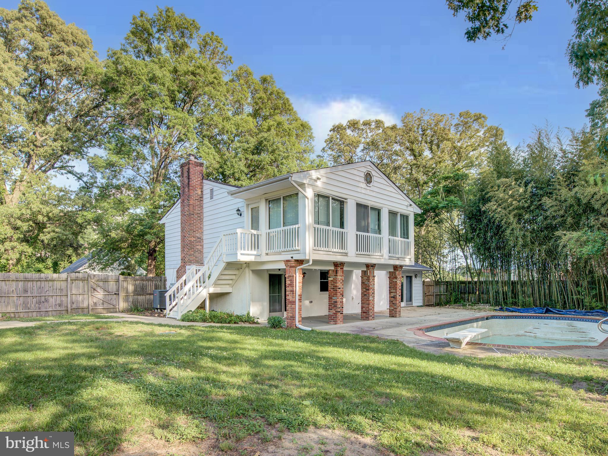 UPPER MAGOTHY BEACH - Residential