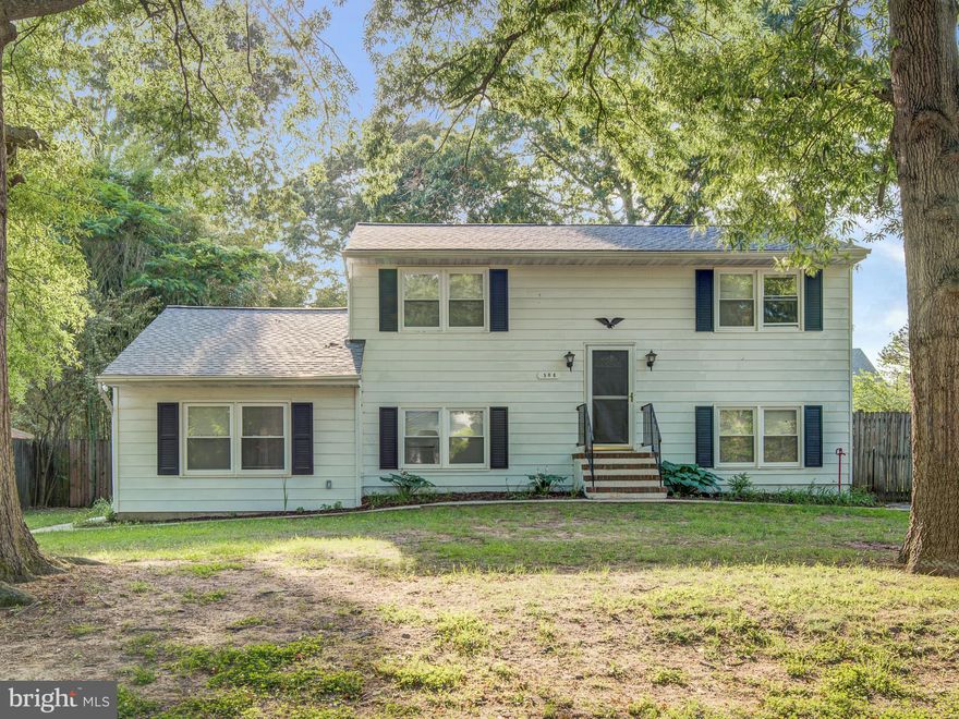 Unique Splitfoyer with fresh paint, new carpet, fireplace equipped family room, 3 bedrooms, 2.5 baths, inground swimming pool, enclosed porch, huge driveway and much more!! Move right in for summer fun at your own pool! Thanks for showing!