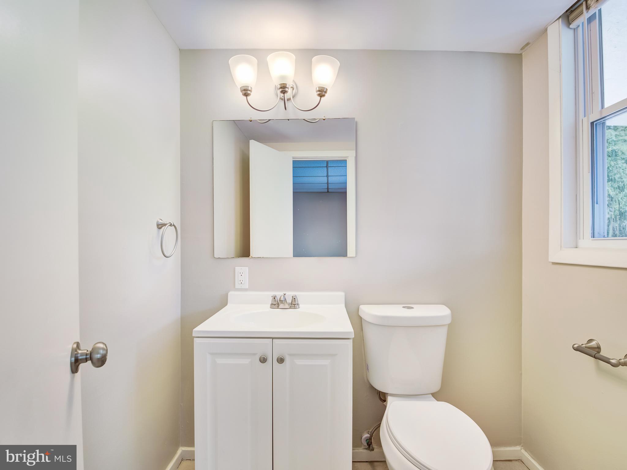 UPPER MAGOTHY BEACH - Residential