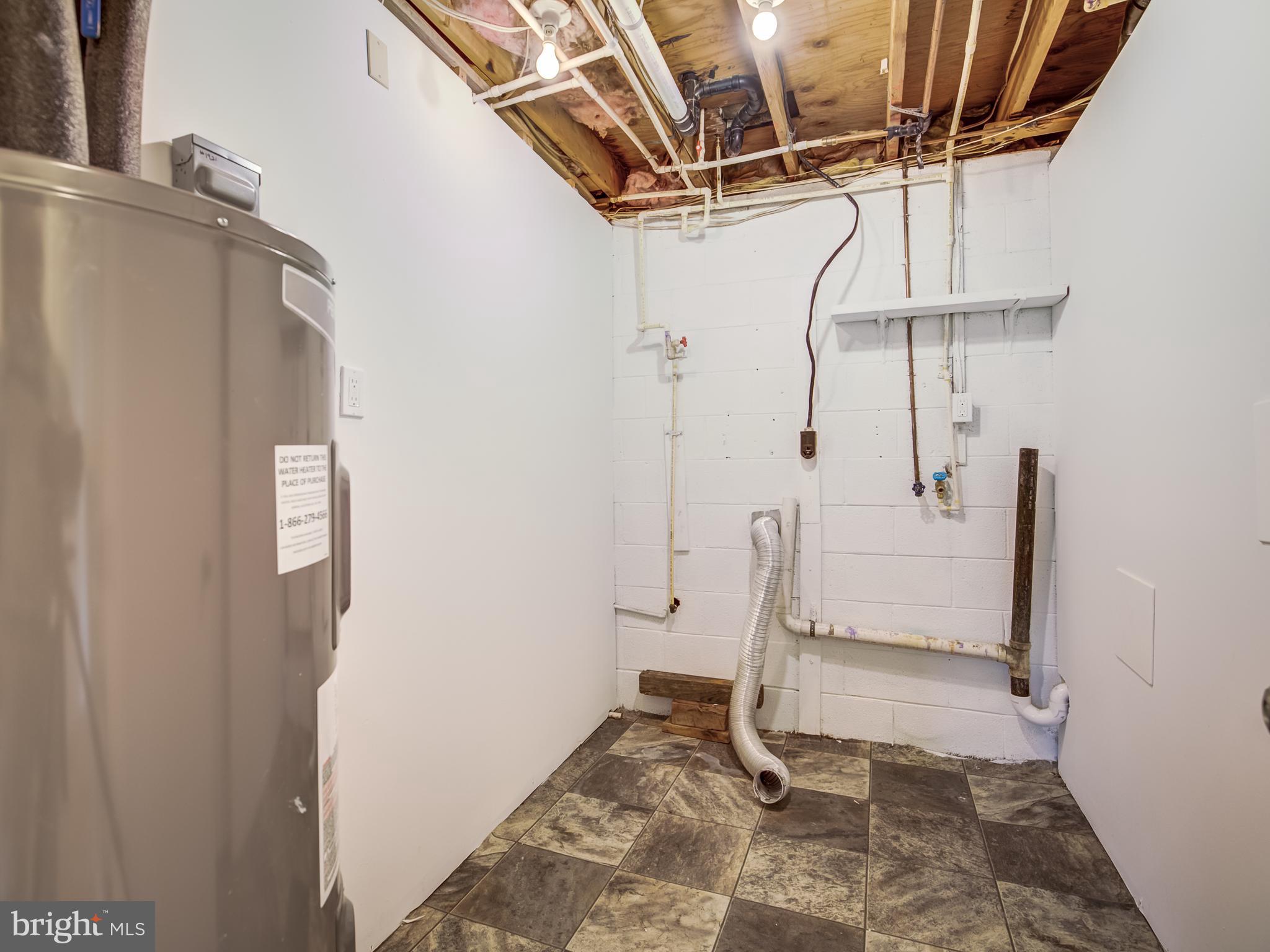 UPPER MAGOTHY BEACH - Residential