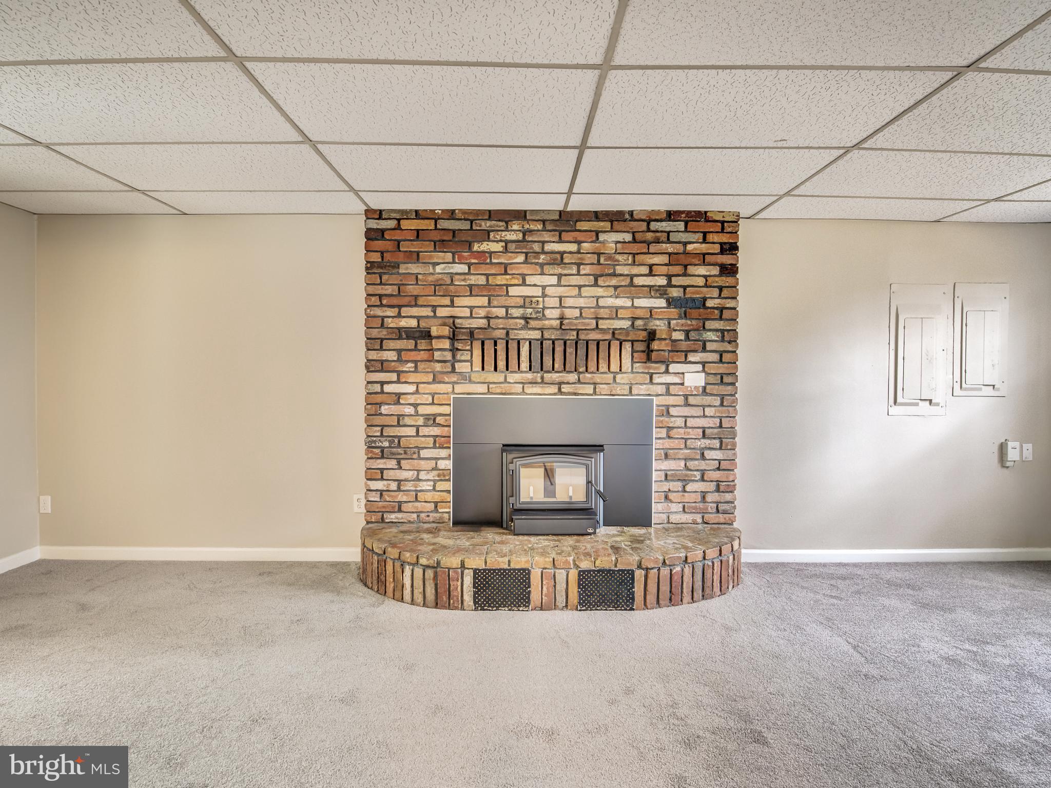 UPPER MAGOTHY BEACH - Residential