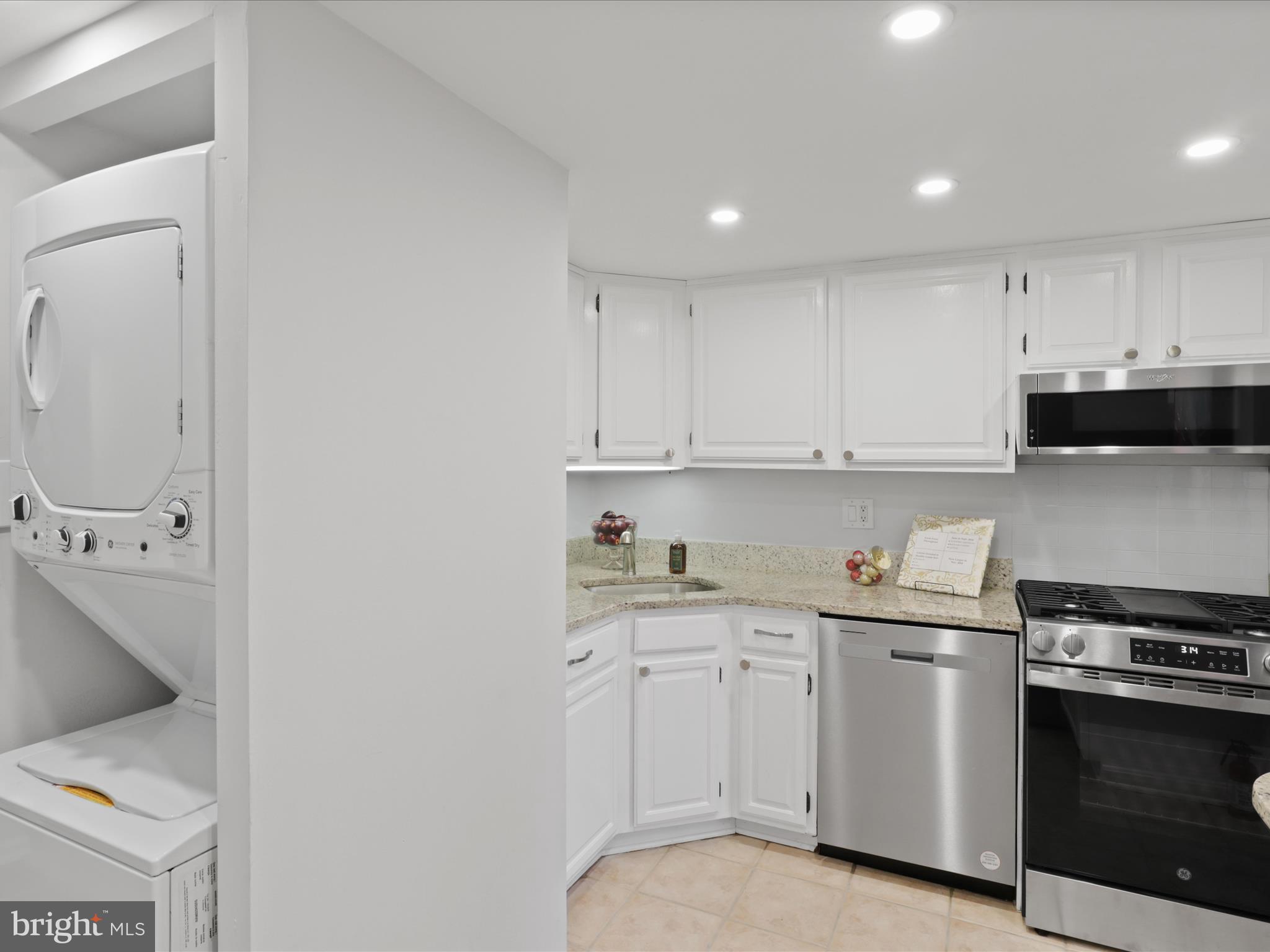 NORTHGATE CONDO - Residential